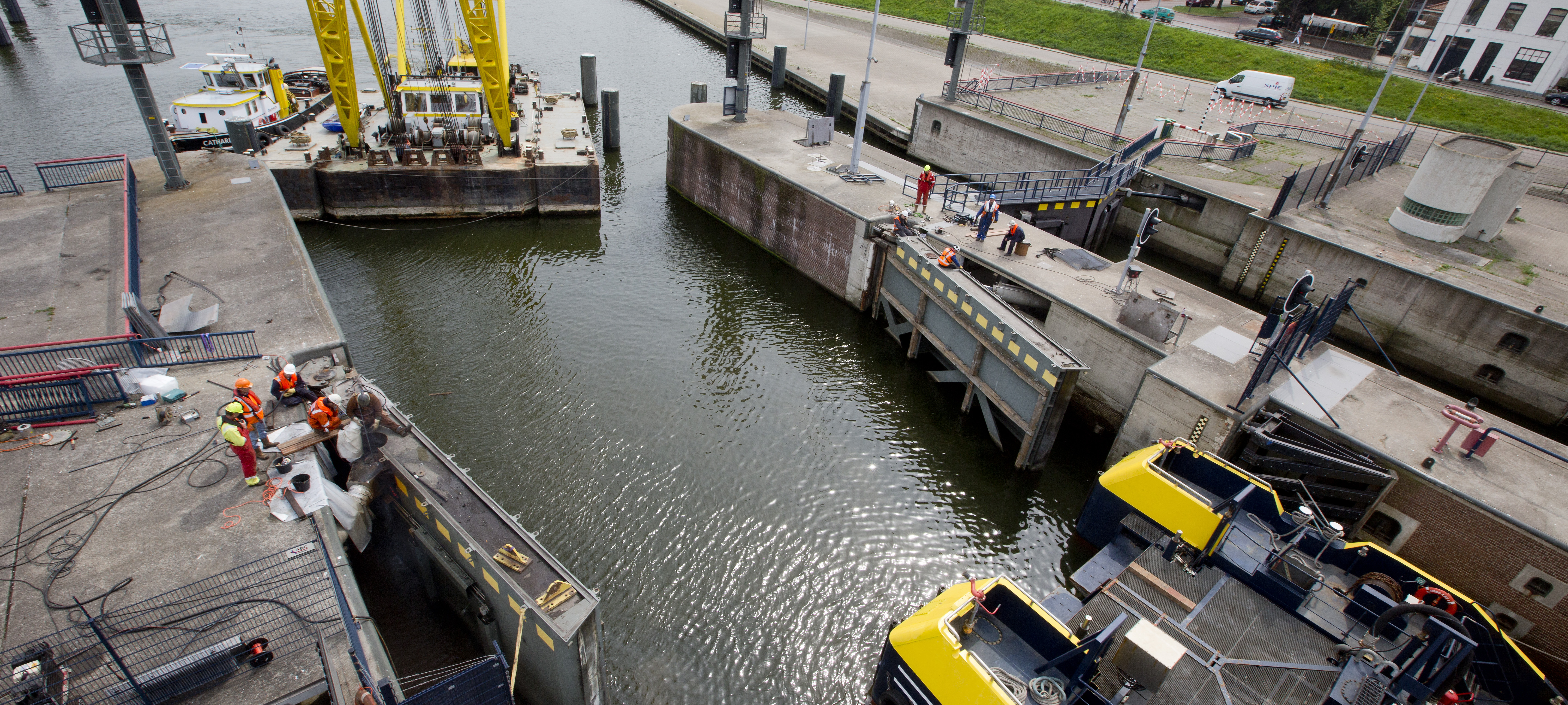 Stuwen Sluizen en Gemalen