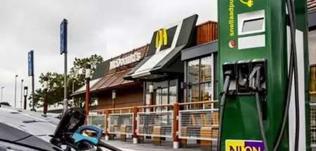 Snellaadpunt McDonald's
