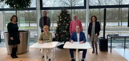 Ondertekening Laden op Zon